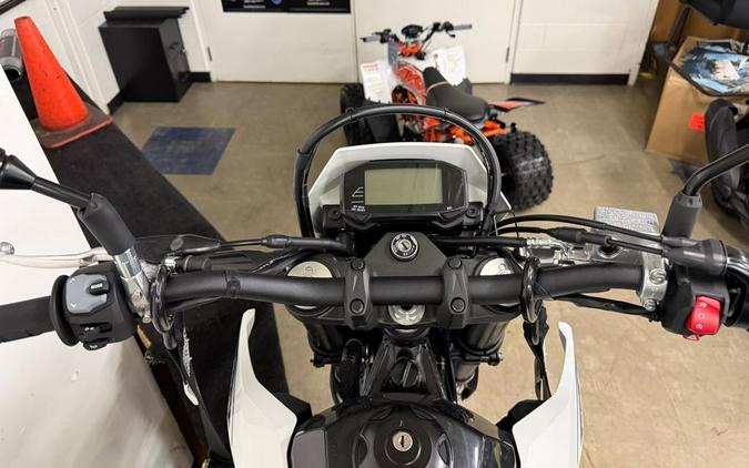 2025 Suzuki DR-Z 4SM Base