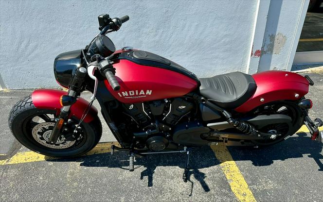 2025 Indian Motorcycle Scout Bobber Limited + TeCH