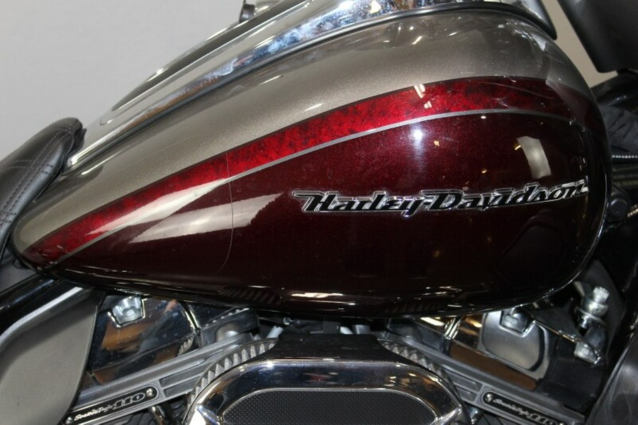 Harley-Davidson® CVO™ Ultra Limited 2015 FLHTKSE 954731N PAL SLVR/MAROON W/ PINSTRIP