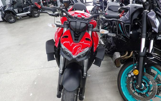 2023 Ducati Streetfighter V4 Ducati Red