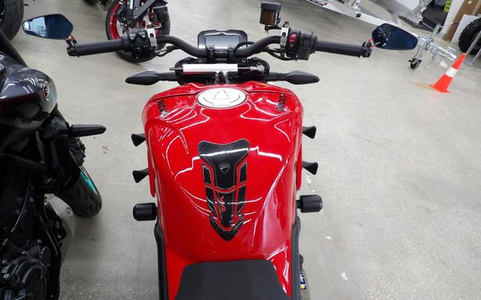 2023 Ducati Streetfighter V4 Ducati Red