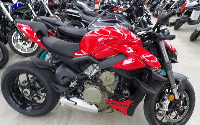 2023 Ducati Streetfighter V4 Ducati Red