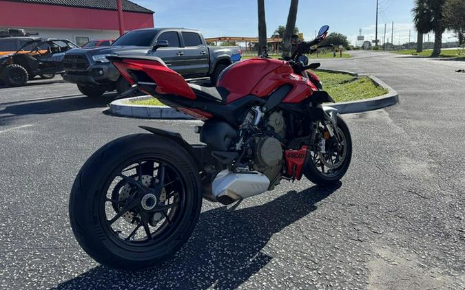 2023 Ducati Streetfighter V4 Ducati Red