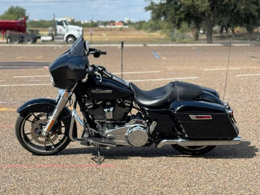 2022 Harley-Davidson® FLHX - Street Glide®