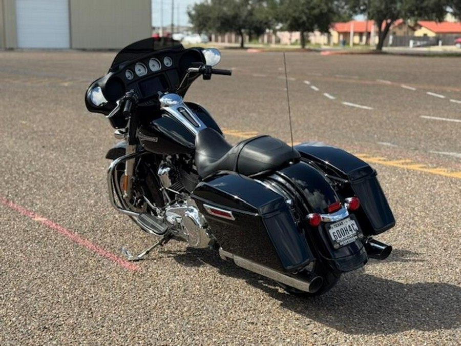 2022 Harley-Davidson® FLHX - Street Glide®