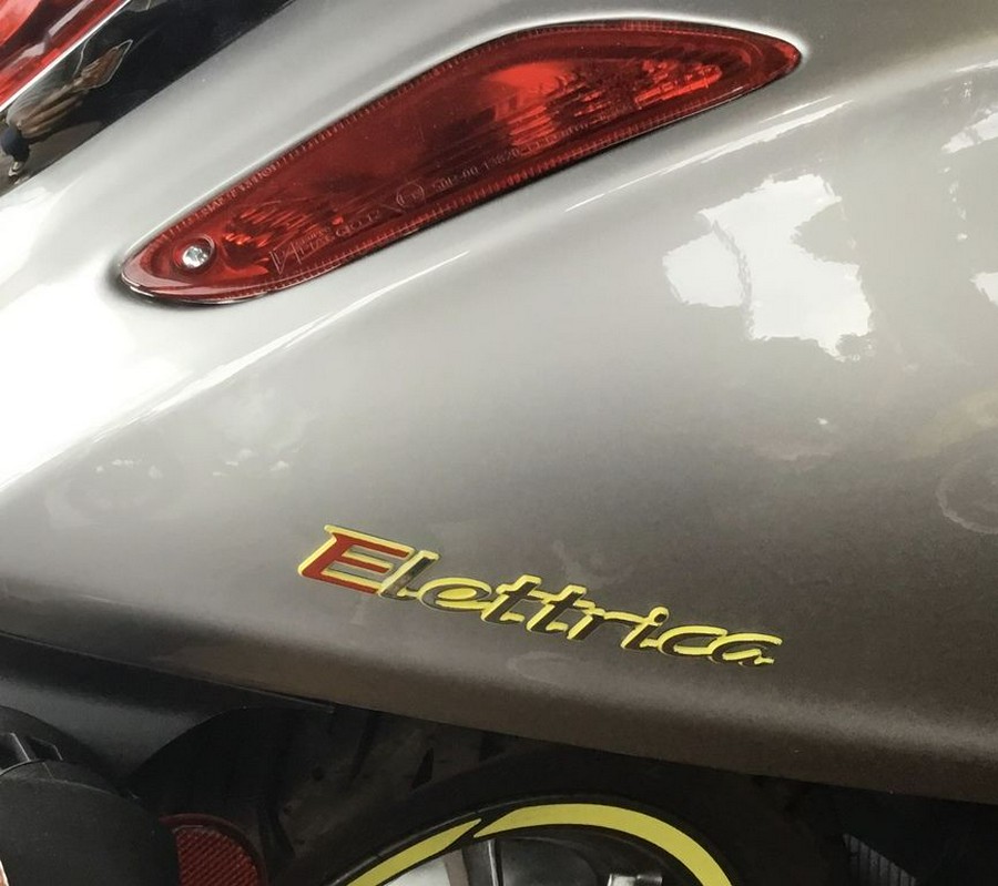 2023 Vespa Elettrica 70 km/h