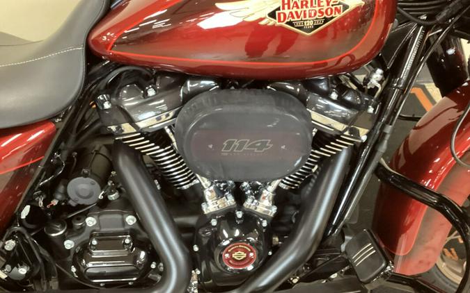 2023 Harley-Davidson Street Glide Heirloom Red Fade FLHXSANV