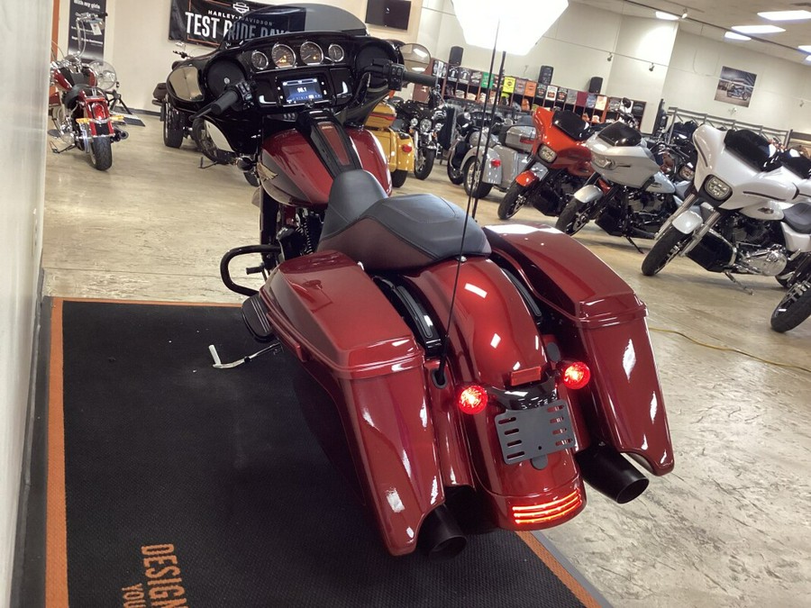 2023 Harley-Davidson Street Glide Heirloom Red Fade FLHXSANV