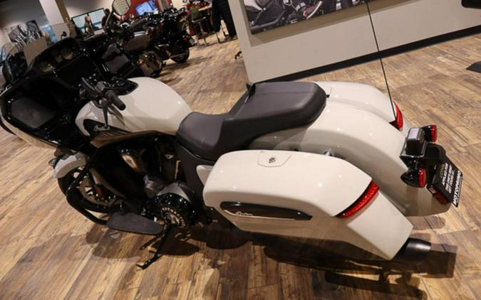 2026 Indian Motorcycle® Challenger® Dark Horse® 112 Chalk with Black Metallic