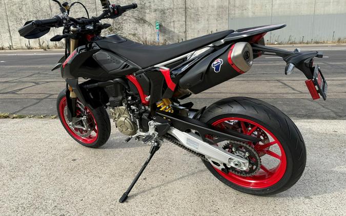 2027 Ducati Hypermotard 698 Nera