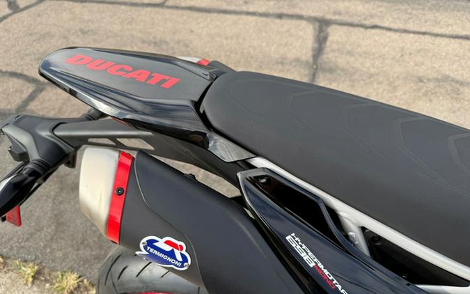 2027 Ducati Hypermotard 698 Nera