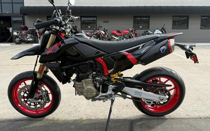 2027 Ducati Hypermotard 698 Nera