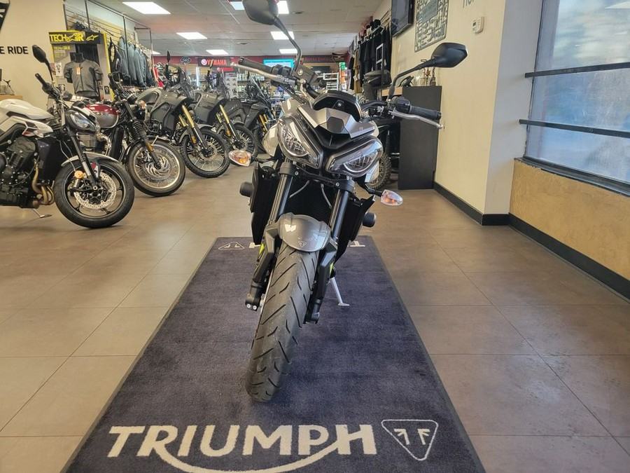 2024 Triumph Street Triple 765 R Silver Ice