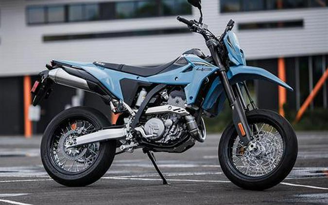 2025 Suzuki DR-Z4SM