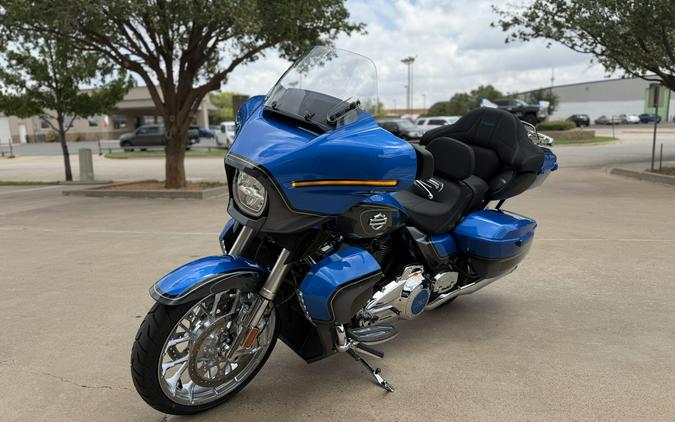2026 Harley-Davidson® CVO Street Glide Limited Electric Coast CVO Two-Tone