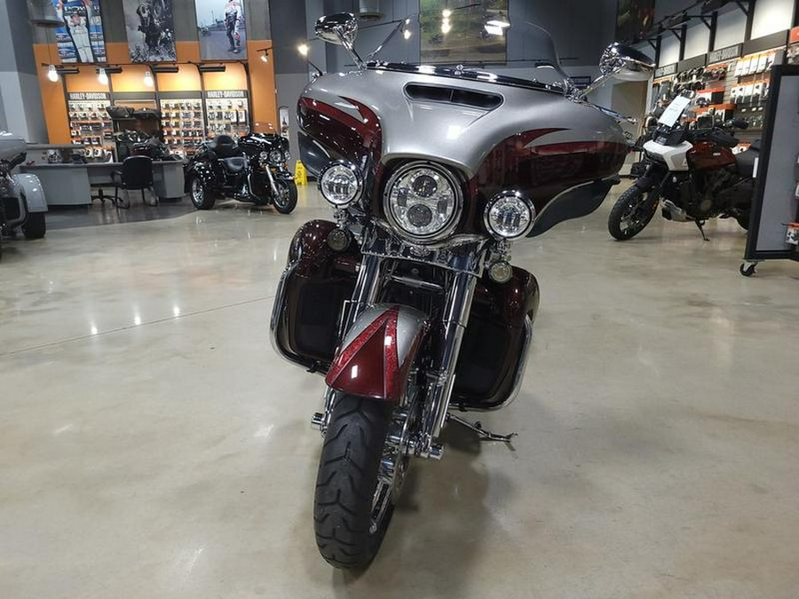 2015 Harley-Davidson® FLHTKSE - CVO™ Limited