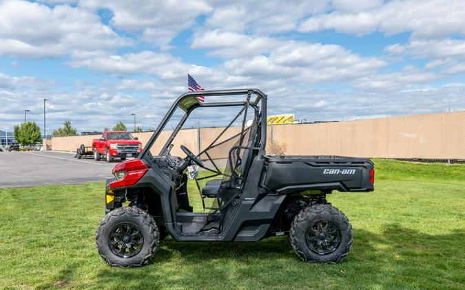 2024 Can-Am™ Defender DPS HD9