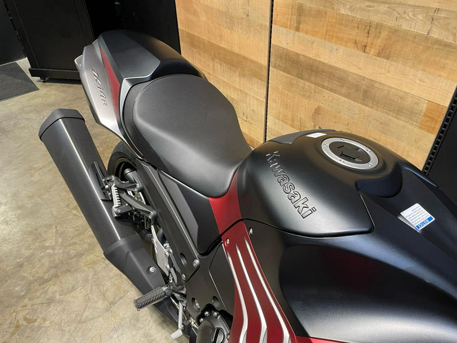 2025 Kawasaki Ninja ZX-14R ABS