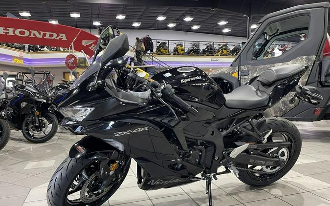 2025 Kawasaki NINJA® ZX™-4R ABS