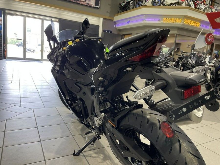2025 Kawasaki NINJA® ZX™-4R ABS