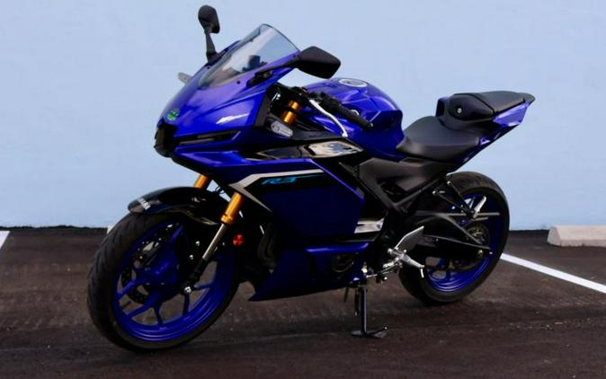 2025 YAMAHA YZF R3
