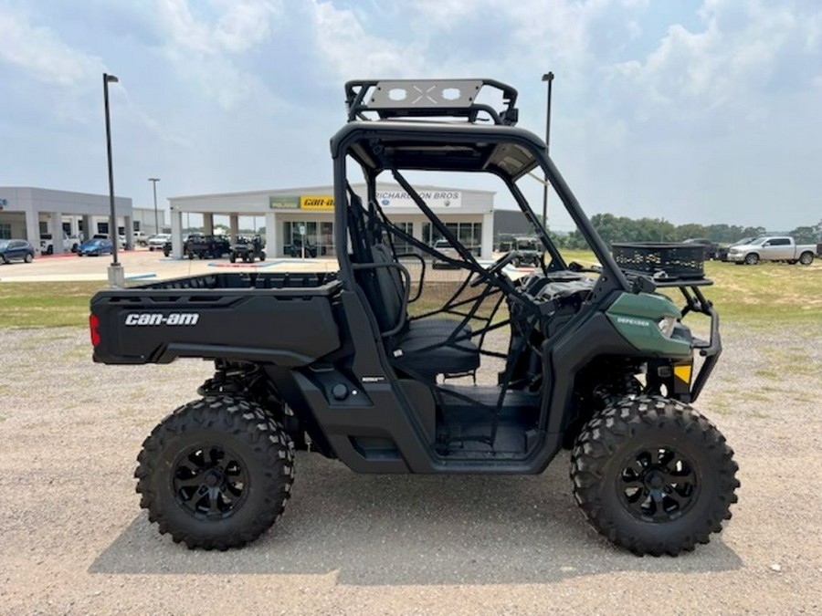 2023 Can-Am® Defender DPS HD10 Tundra Green