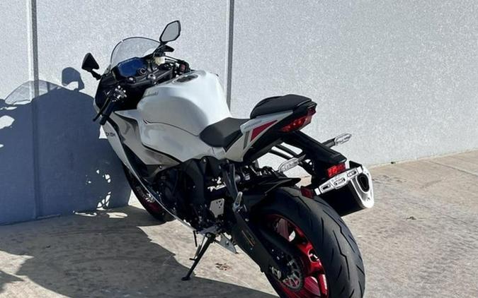 2025 Kawasaki Ninja ZX-6R ABS