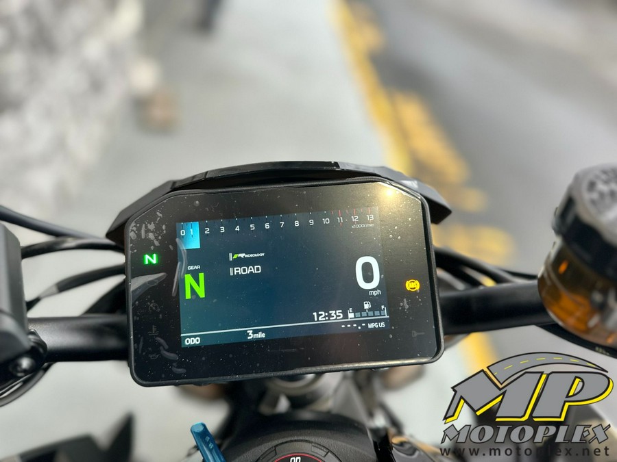 2026 Kawasaki Z1100 SE ABS