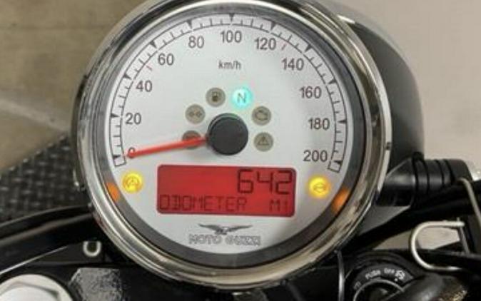 2017 Moto Guzzi V9 Roamer Bianco Classico