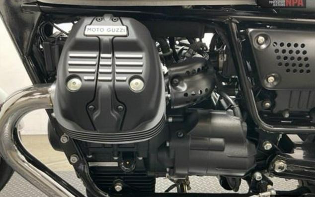 2017 Moto Guzzi V9 Roamer Bianco Classico