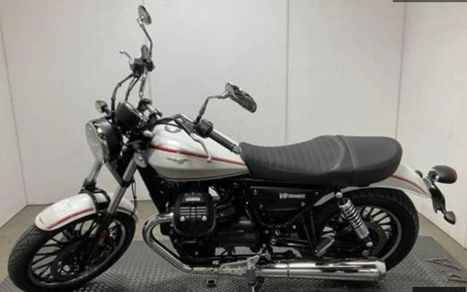 2017 Moto Guzzi V9 Roamer Bianco Classico