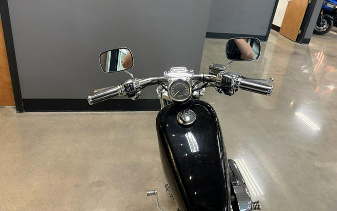 2002 Harley-Davidson® Sportster® 883 Custom Vivid Black Deluxe