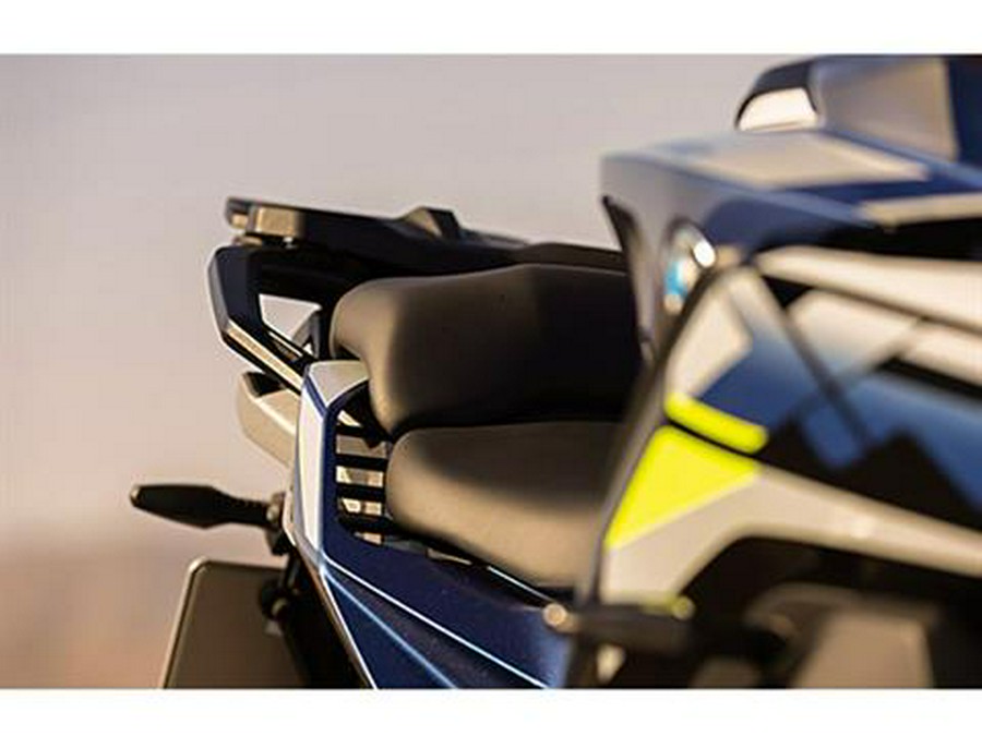 2025 BMW S 1000 XR