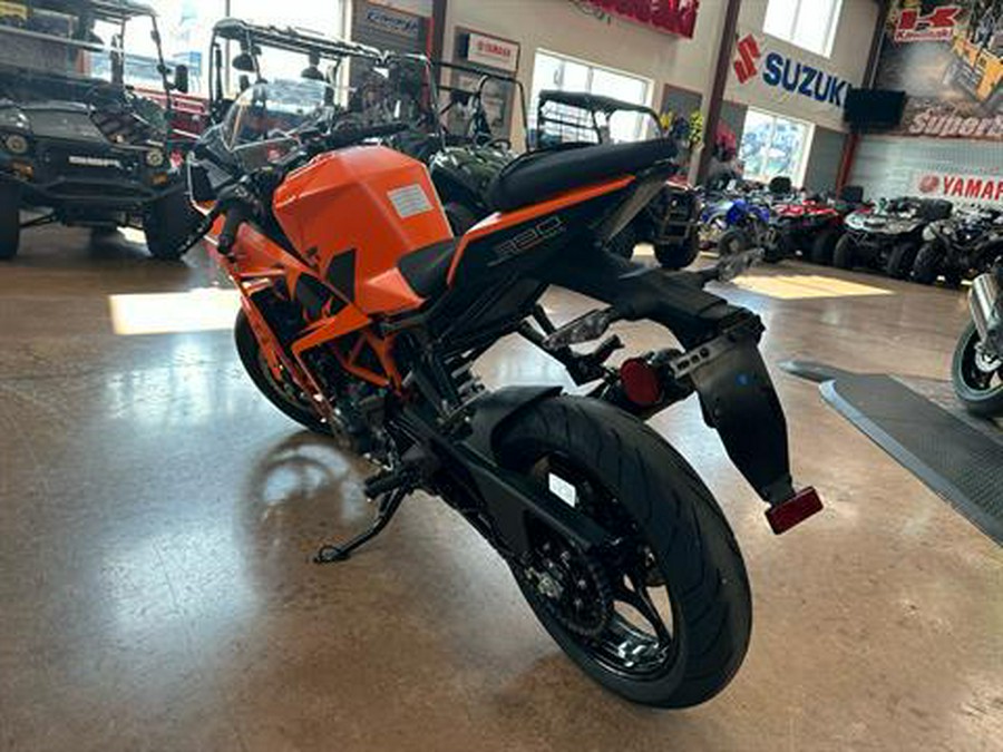 2023 KTM RC 390