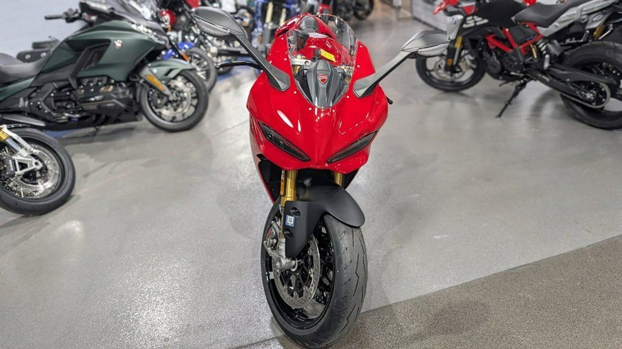 2025 Ducati PAN V2 S 890