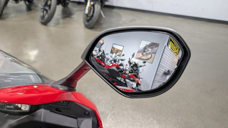 2025 Ducati PAN V2 S 890