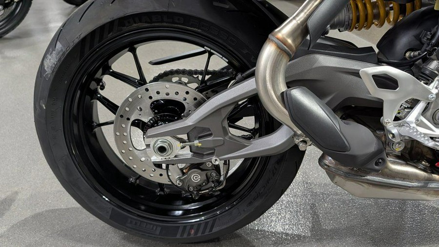 2025 Ducati PAN V2 S 890