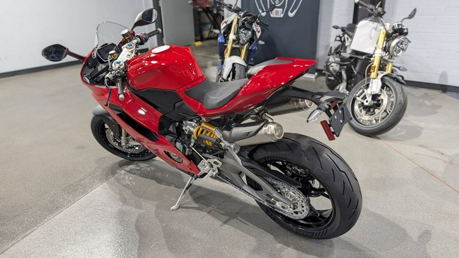 2025 Ducati PAN V2 S 890