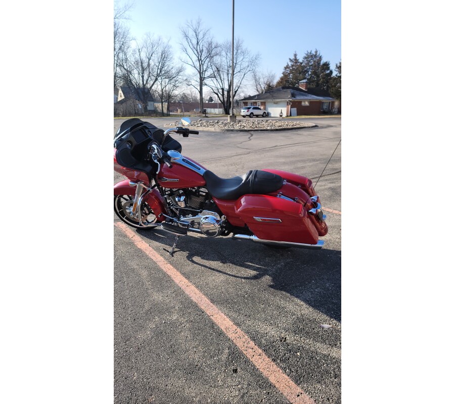 2023 Harley-Davidson Road Glide Redline Red