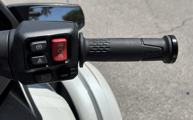 2026 Can-Am Spyder F3 Limited Platine