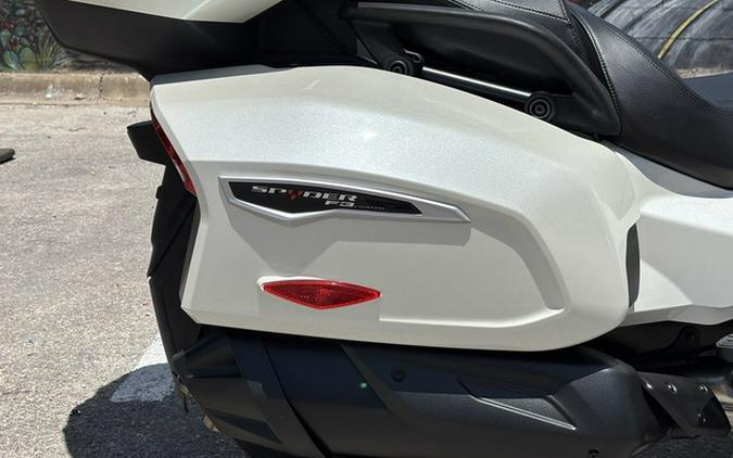 2026 Can-Am Spyder F3 Limited Platine