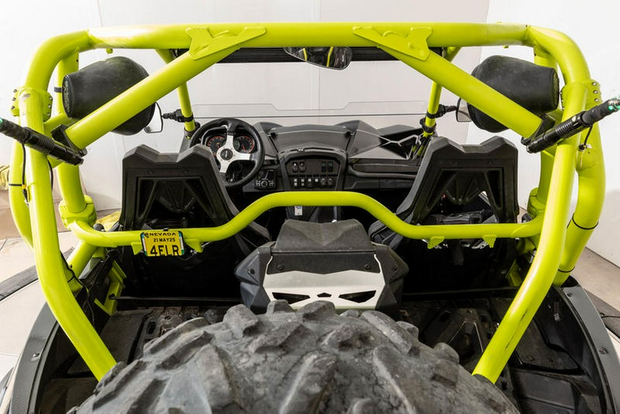 2015 Can-Am® Maverick™ X® ds 1000R Turbo Carbon Black & Manta Green