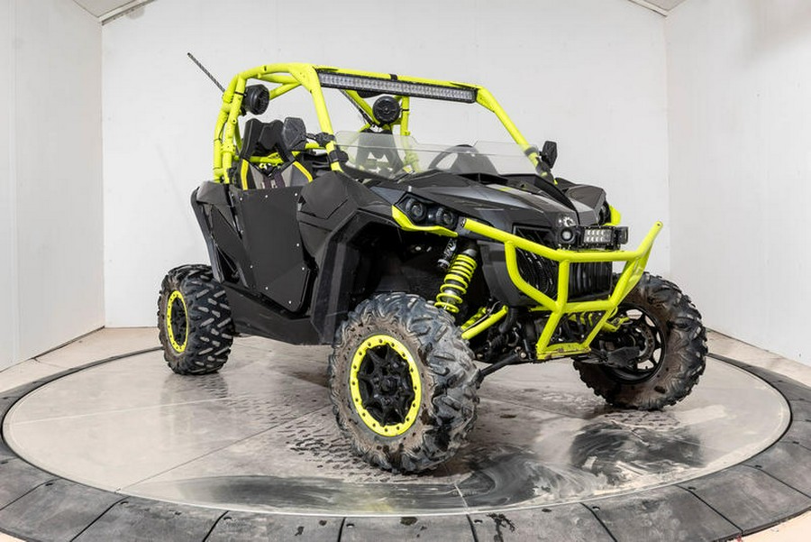 2015 Can-Am® Maverick™ X® ds 1000R Turbo Carbon Black & Manta Green