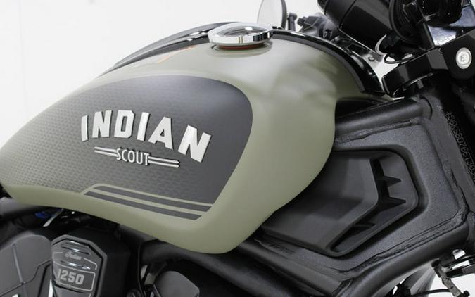 2026 Indian Scout Bobber Limited +Tech Moss Green Smoke