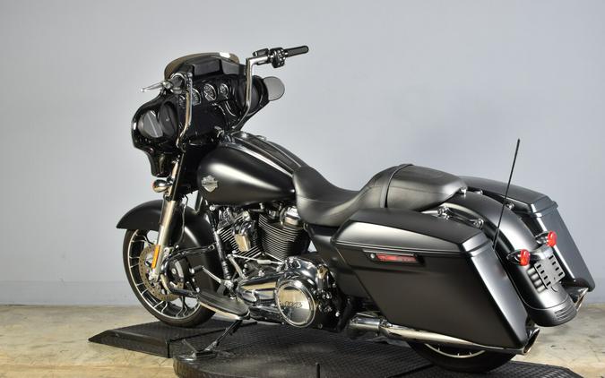 2022 Harley-Davidson Street Glide Special