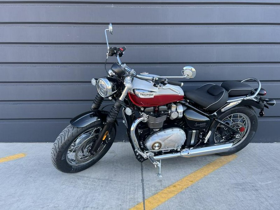 2025 Triumph Bonneville Speedmaster Snowdonia / Cranberry Red