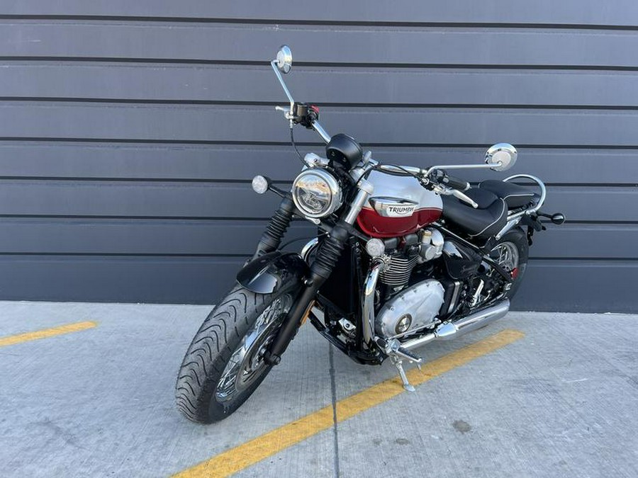 2025 Triumph Bonneville Speedmaster Snowdonia / Cranberry Red