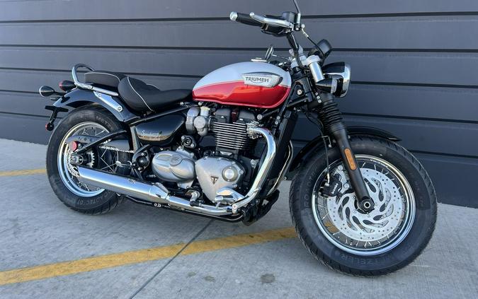 2025 Triumph Bonneville Speedmaster Snowdonia / Cranberry Red