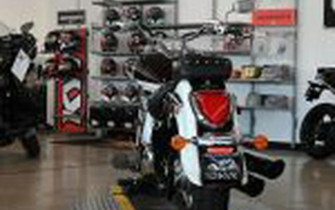 2014 Suzuki Boulevard C50