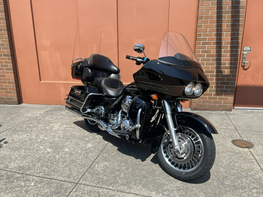 2012 Harley-Davidson Road Glide Ultra Vivid Black